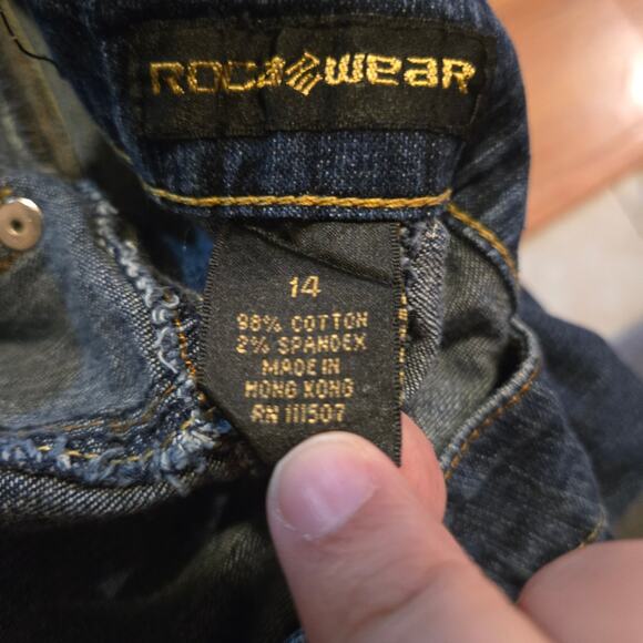 Rocawear Cropped Jeans Women’s 14 Dark Wash Stretch Denim - Picture 3 of 14